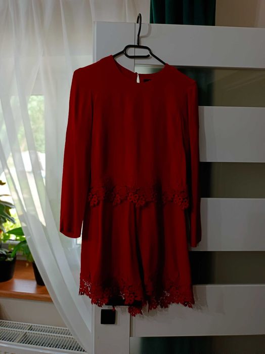 Czerwony kombinezon – Zara – rozmiar 34