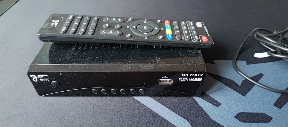 Tuner dekoder GoSAT GS-250T2 DVBT2  T2 H.265 HEVC 10bit