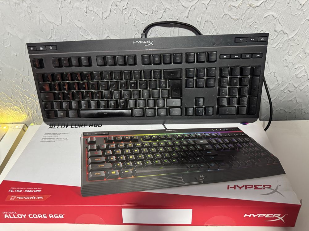 Teclado hyperx e mouse