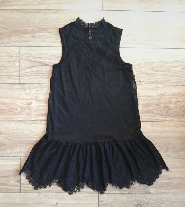 Czarna sukienka MOHITO 36