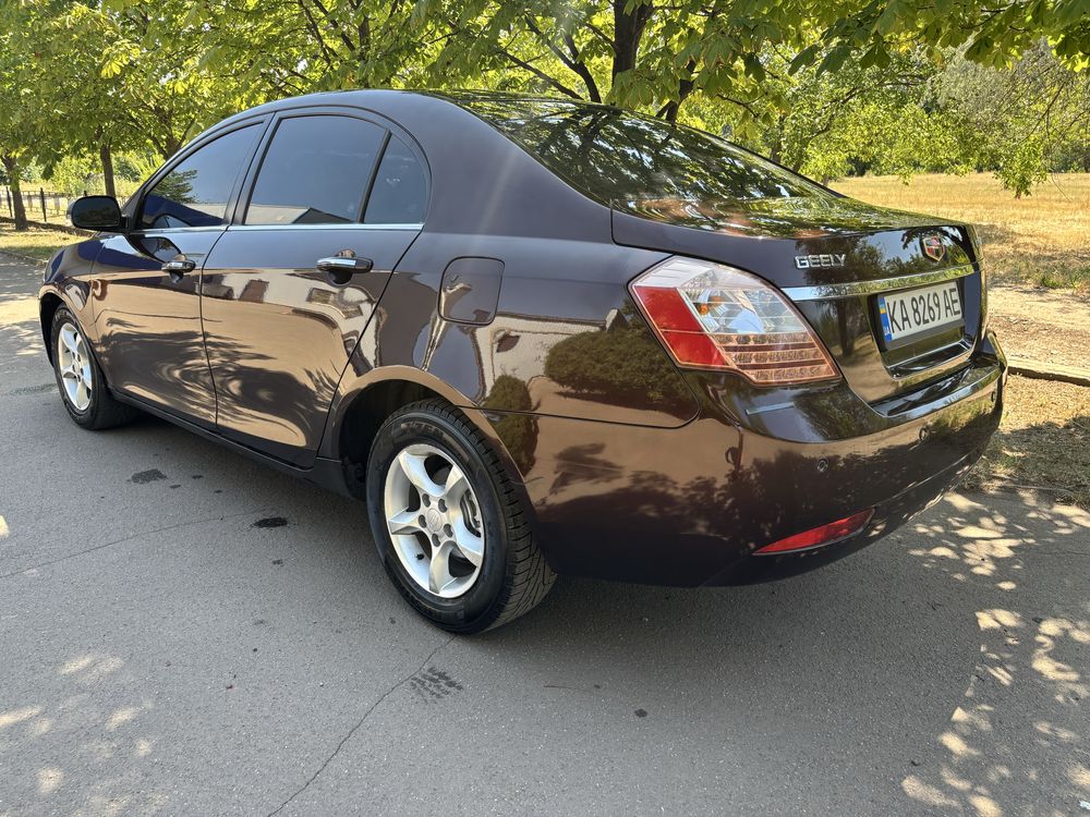 Geely Emgrand EC-7 2012 год