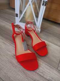 Sandały piękna czerwień Parfois