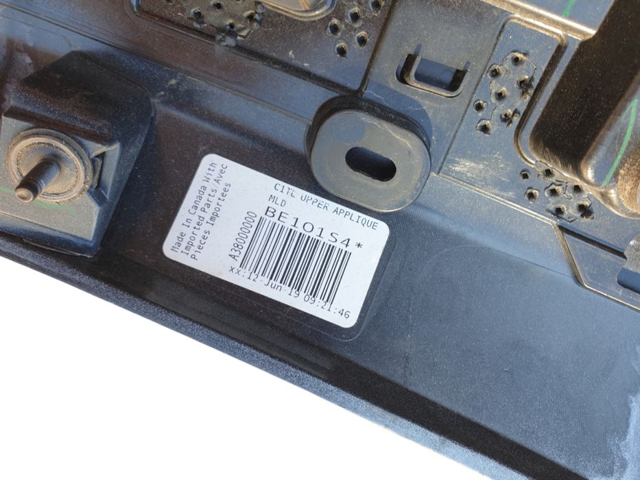 Накладка багажника верхняя (хром) дефект Cadillac XT6 разборка