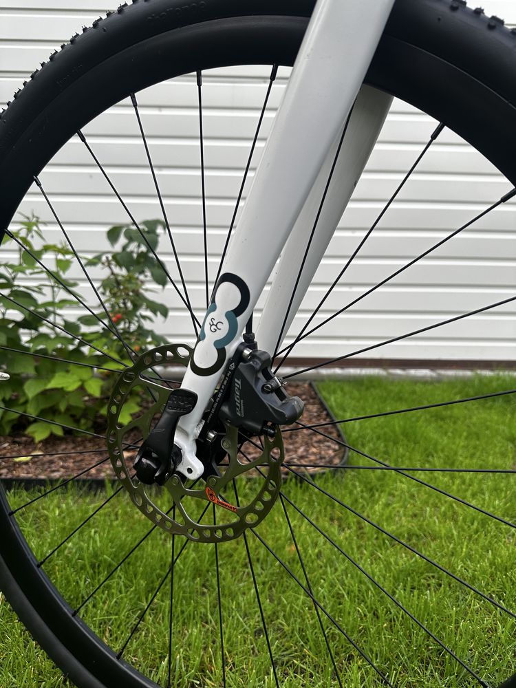 Serious Gravix comp gravel trek specialized cube scott