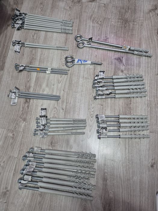 Sprzedam kołki rozporowe ramowe.Zestaw 45 szt.