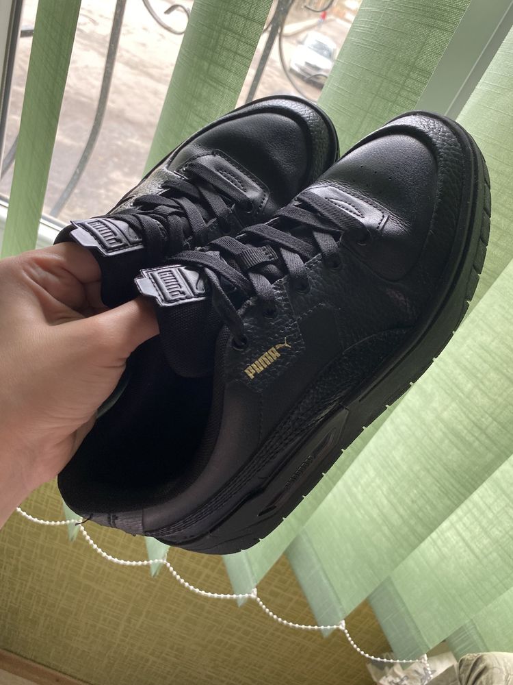 Женские кроссовки Puma