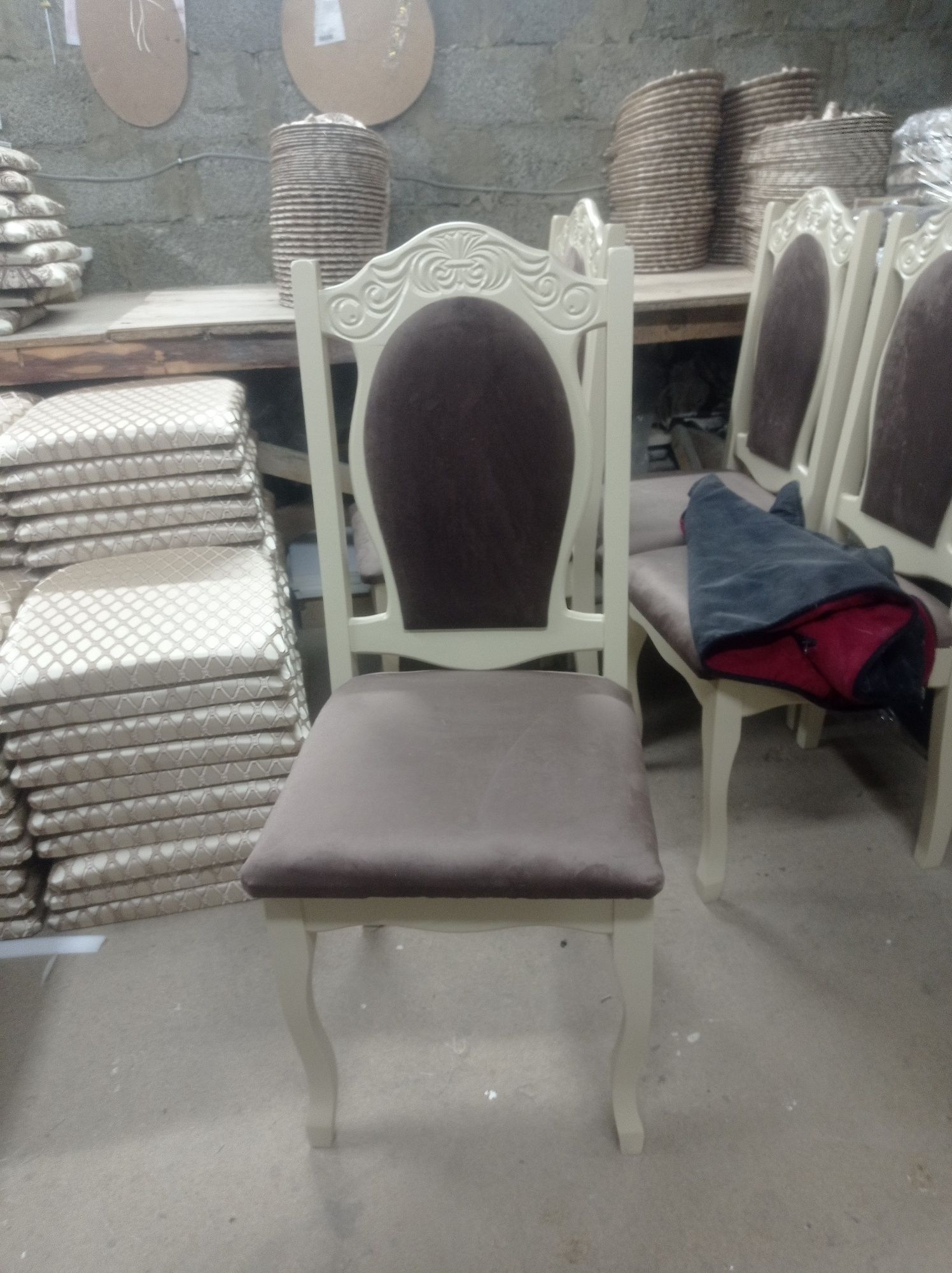 Столи, стільці,для кафе і дому