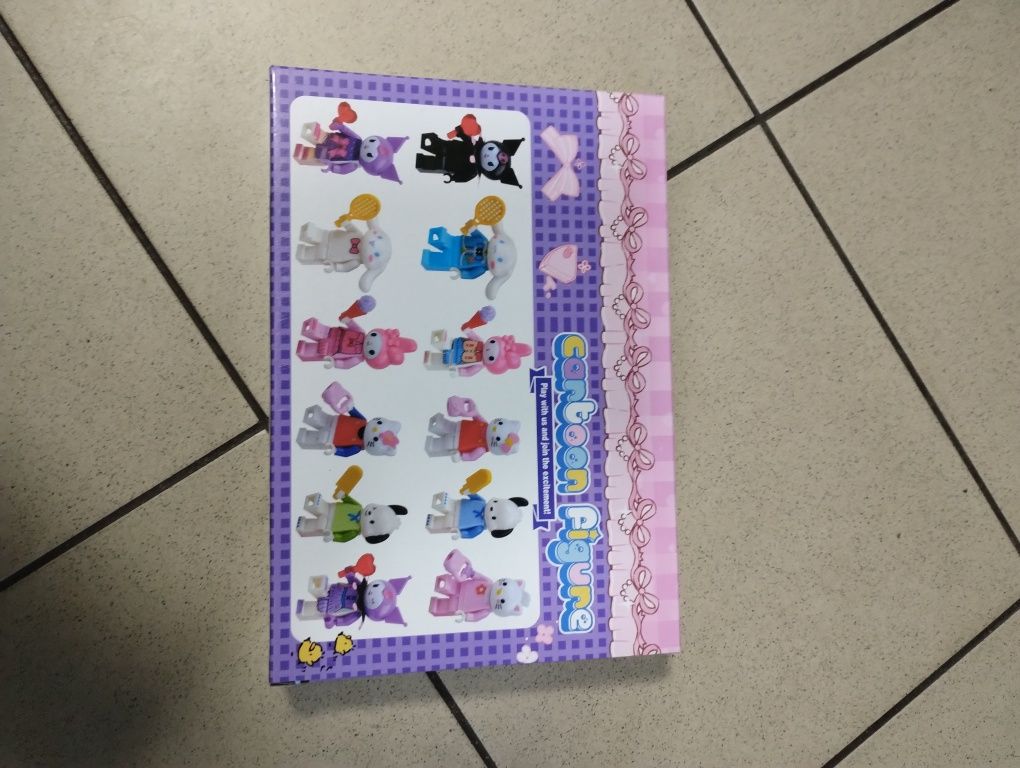 Zestaw figurek budowlanych kuromi hello kitty