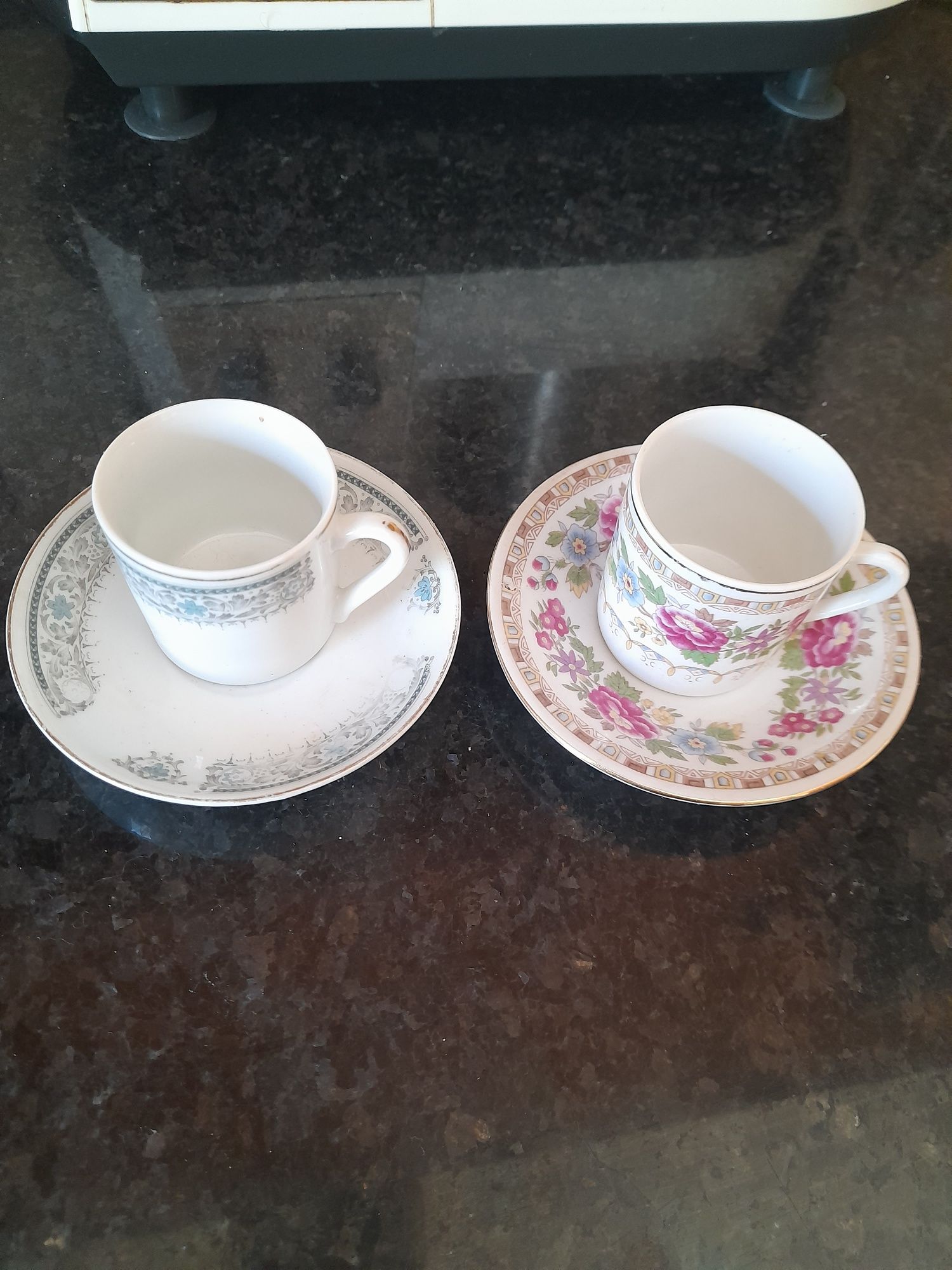 Conjunto de 2 chávenas de porcelana chinesa