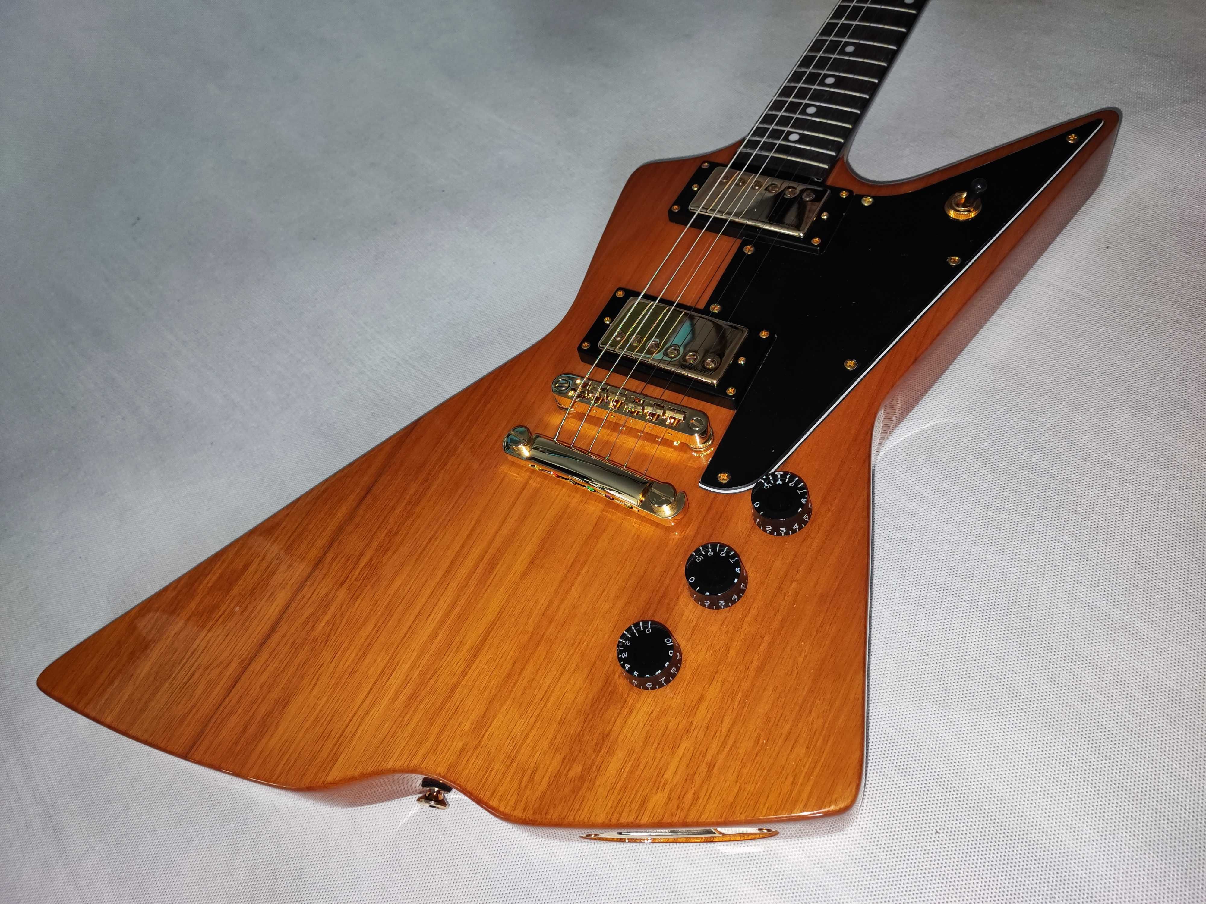 Harley Benton EX-76 Classic GHW AN gitara explorer - USTAWIONY!