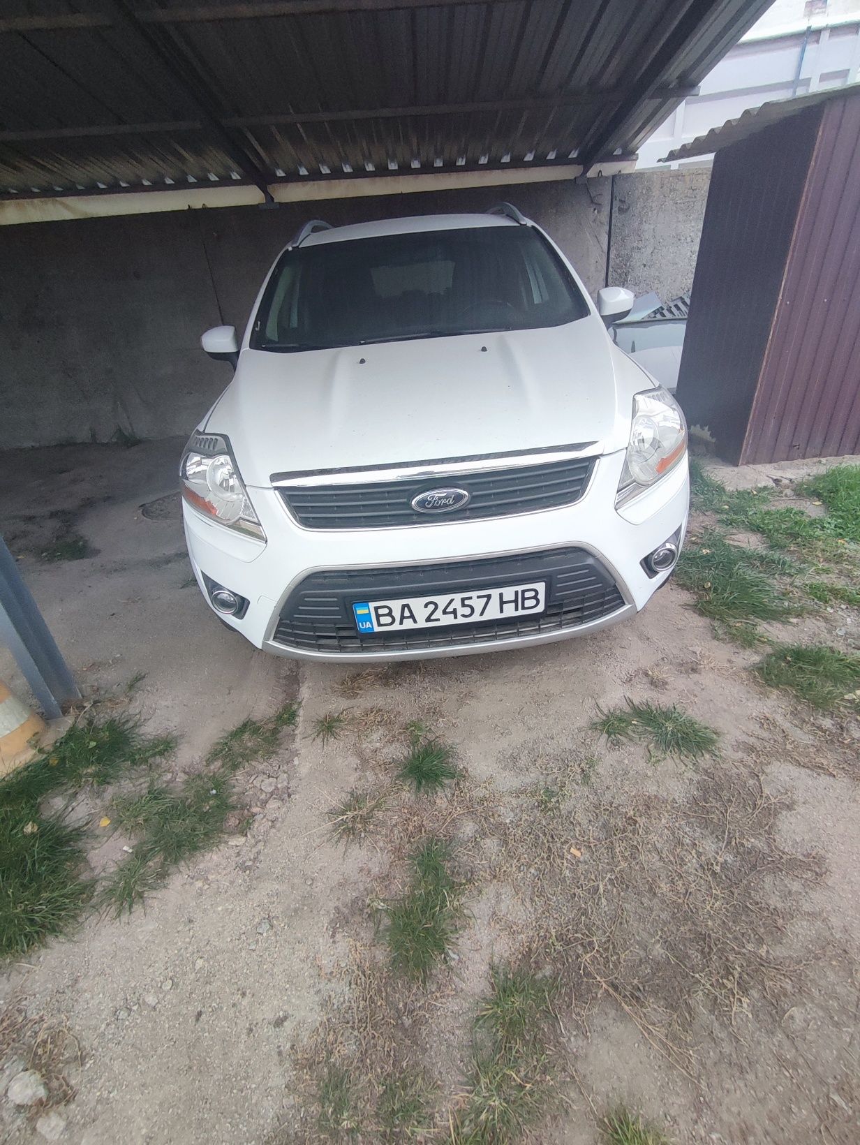 Паркетник Джип Форд Куга 2.0tdi рідна фарба.2013р куплена.