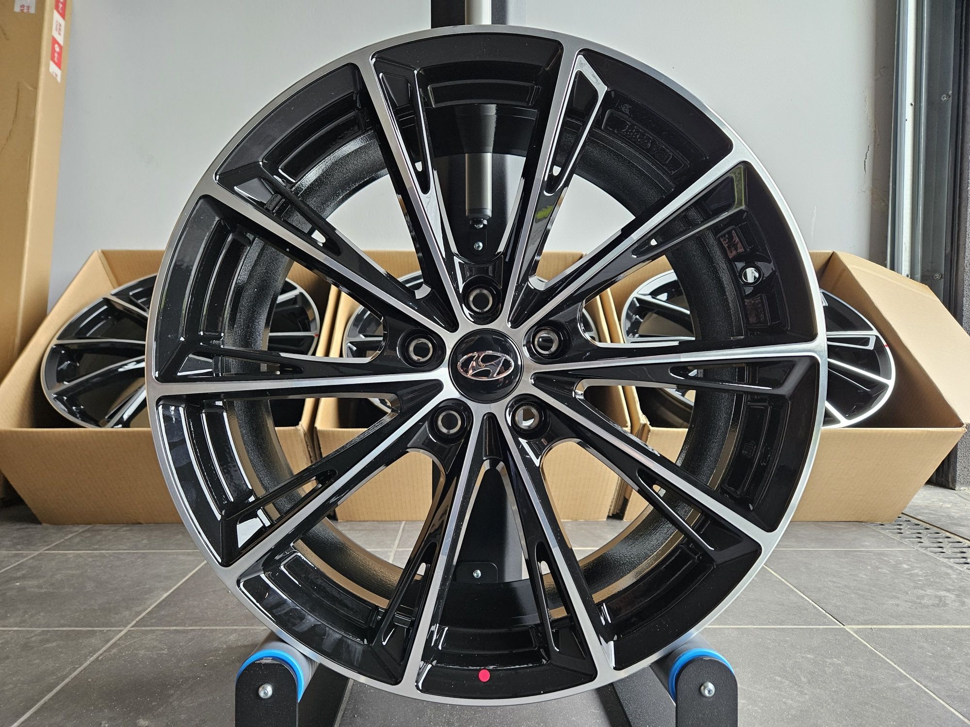 Hyundai 19 " Nowe 5x114,3 Tucson Kona i30 N i40 Santa Fe Felgi Czarne