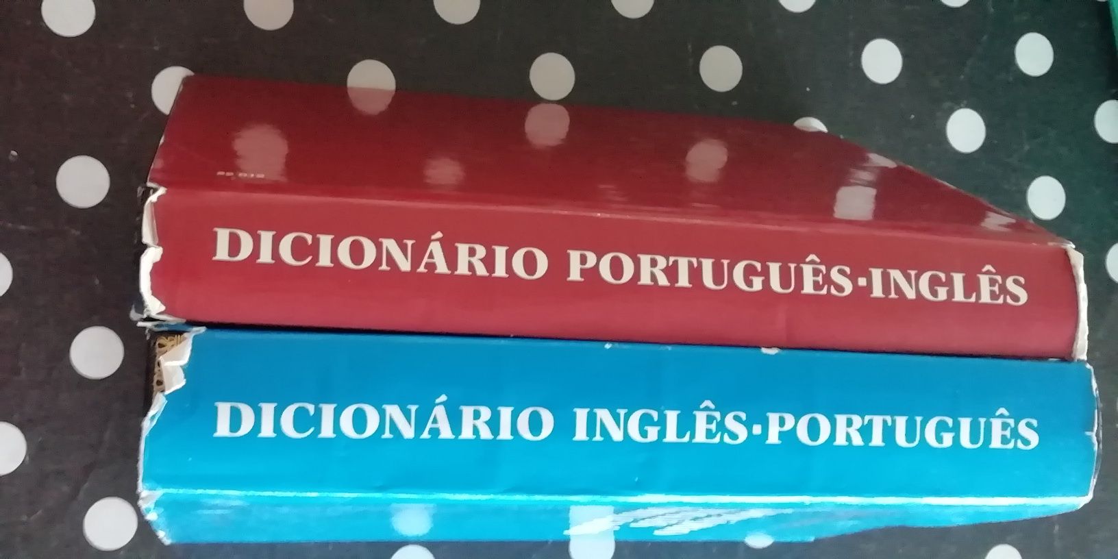 Dicionários português-inglês/inglês-português