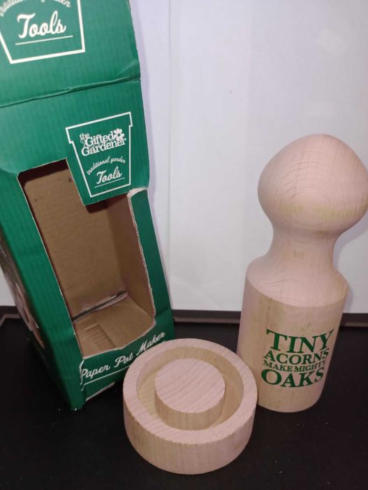 Форма для изготовления стаканчиков из бумаги под рассаду