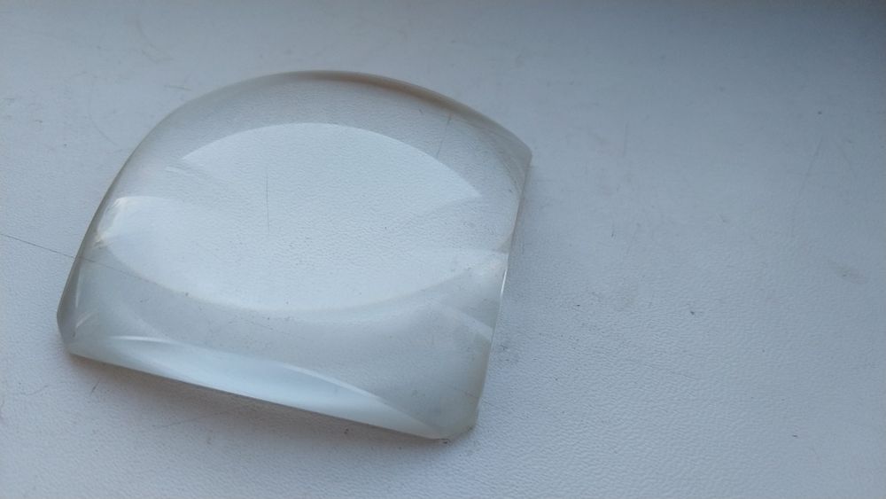 Лінзи різного діаметру від 25 до 110 мм