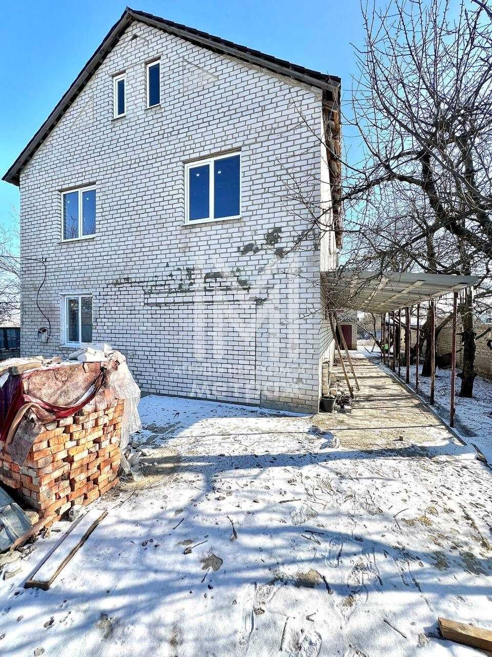 Продам будинок ,10км від Харкова ,180м2 ,20соток участок (код 5187)