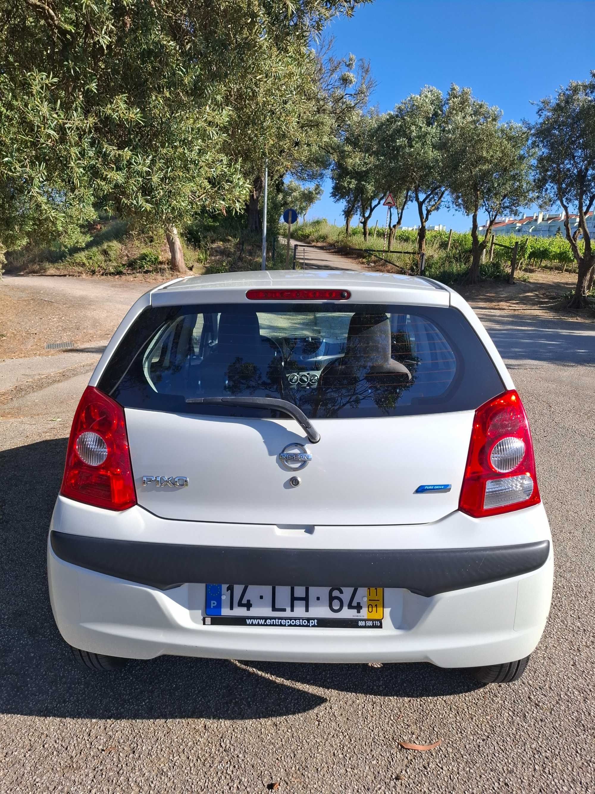 Vendo Nissan Pixo janeiro 2011 com 93000 km