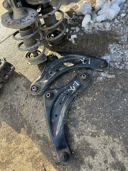 Передний Подрамник  Nissan Leaf 2018-2024 Рычаг Стойка