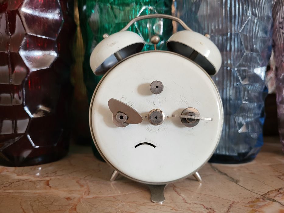 Stary budzik Poltik PRL