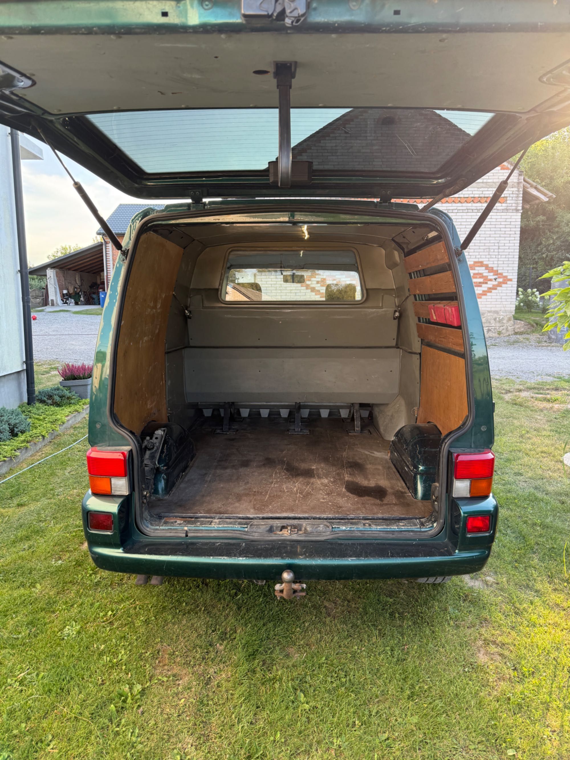 Volswagen Transport T4 2.5tdi. 102