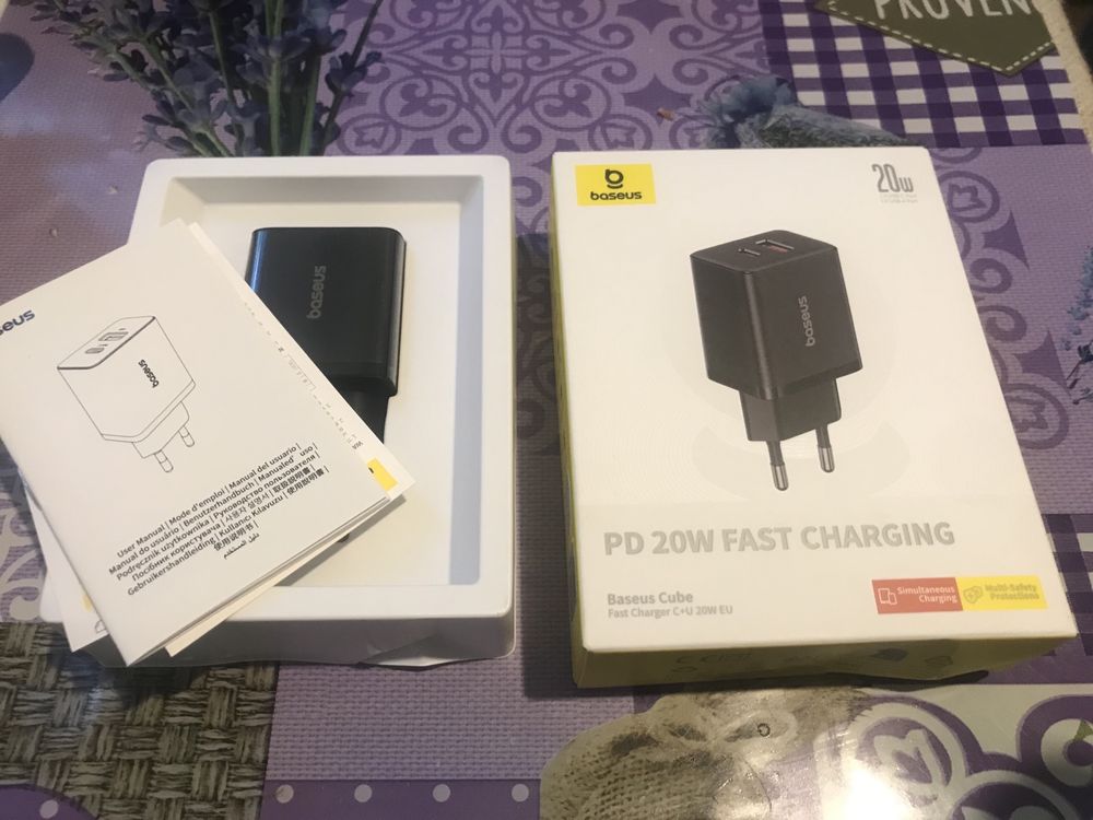 PD 20W fast charging (BASEUS)