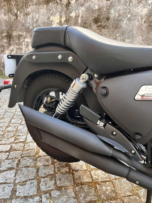 Vendo Keeway Superlight 125 EL como nova