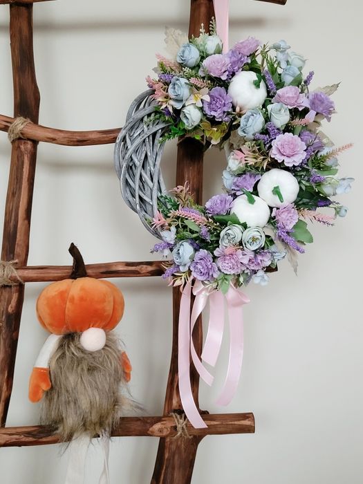 Cudny wianek jesienny na drzwi okno ścianę Białe Dynie  40cm
