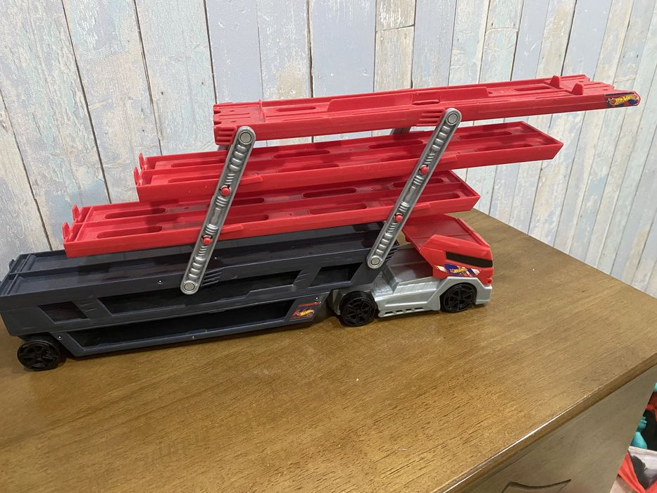 Хот вилс грузовик