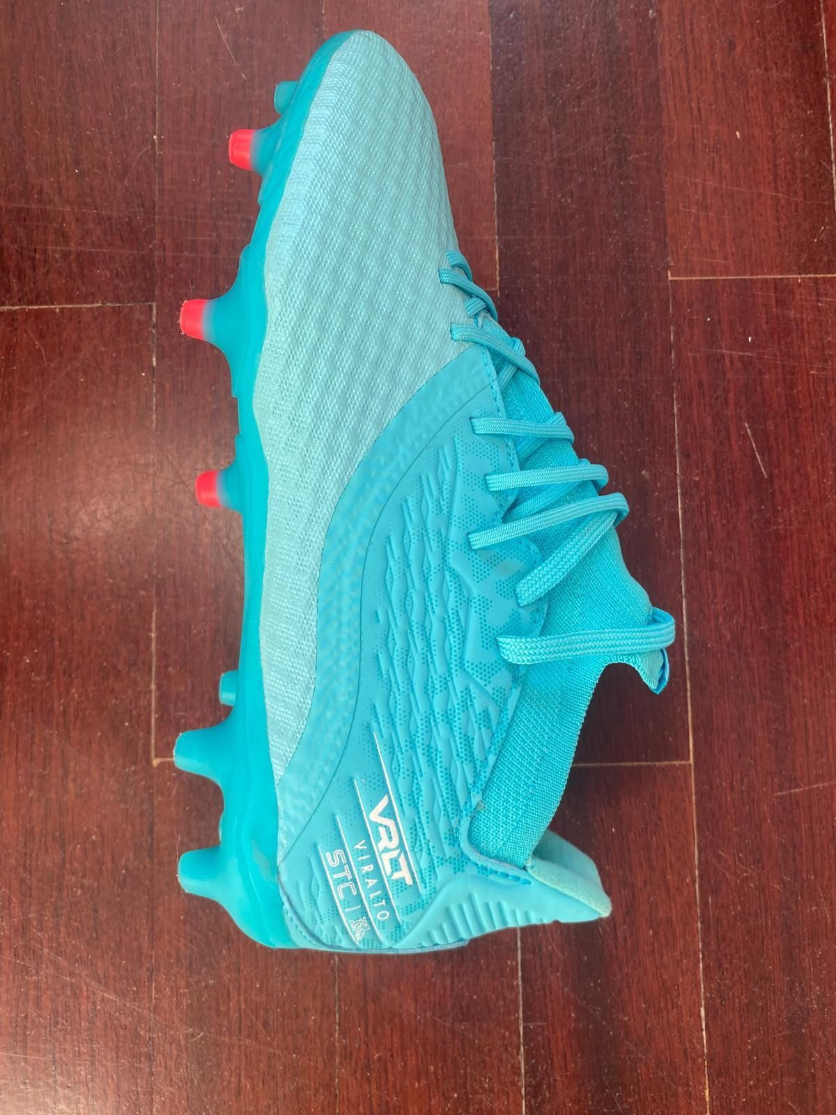 *Chuteiras de futebol Viralto III 3D Airmesh MG/AG Flamingo - Kipsta*