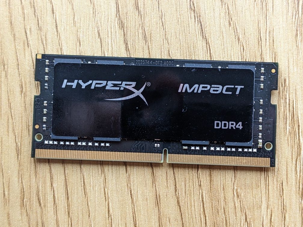 Оперативна пам'ять HyperX / Kingston Fury Impact DDR4 2400 16Gb CL 14