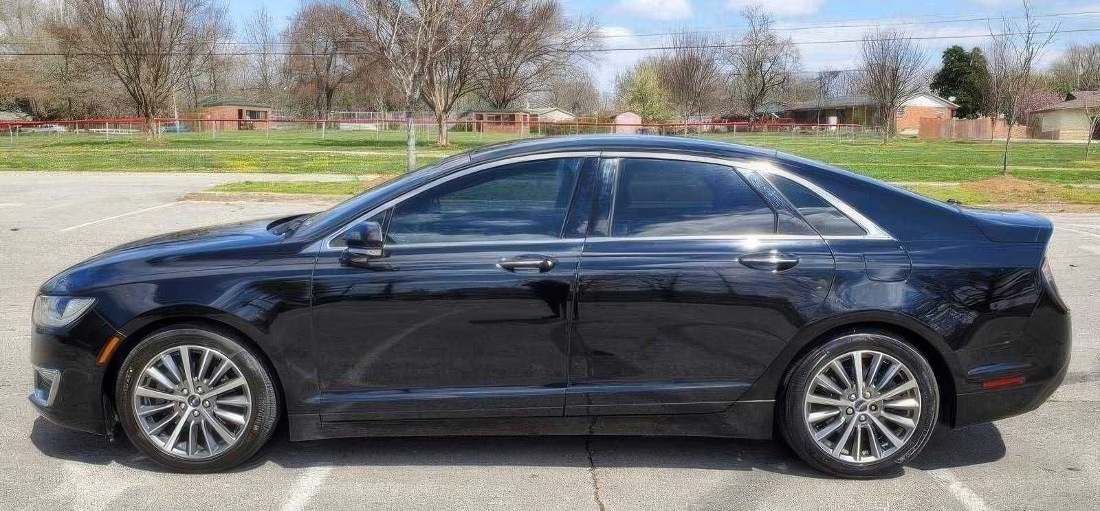 2017    Lincoln    MKZ