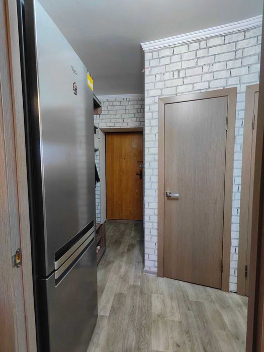 ЗДАМ 2-ох кімнатну квартиру по вул.Днепр. шоссе з новим ремонтом