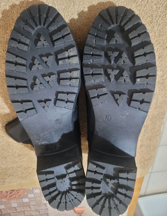 Buty czarne na słubku