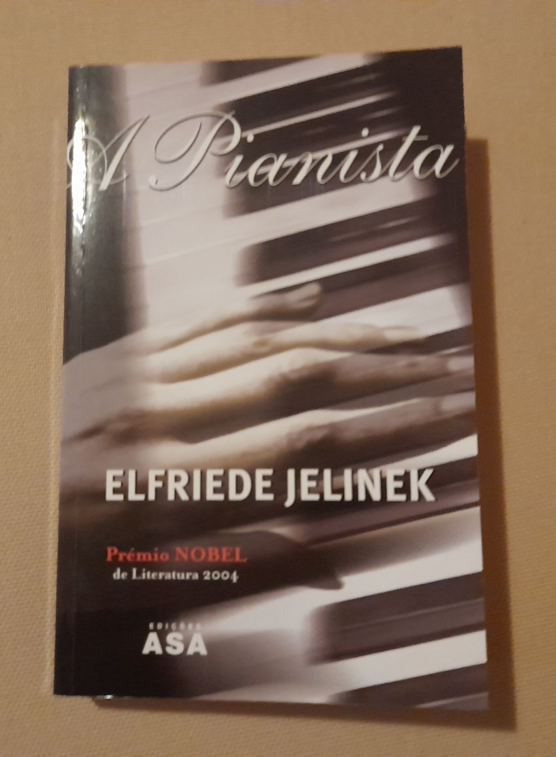 "A pianista" Elfriede Jelinek