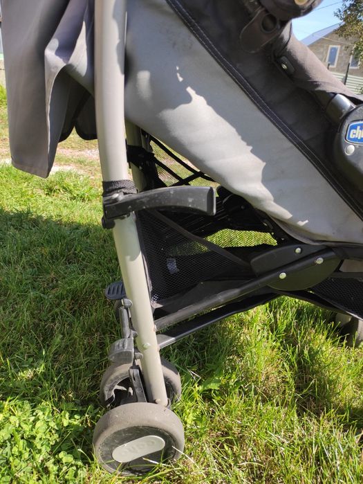 Коляска для двійні Chico