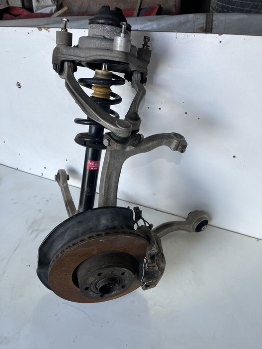 Передня ходова Audi A6C6 2.0tdi