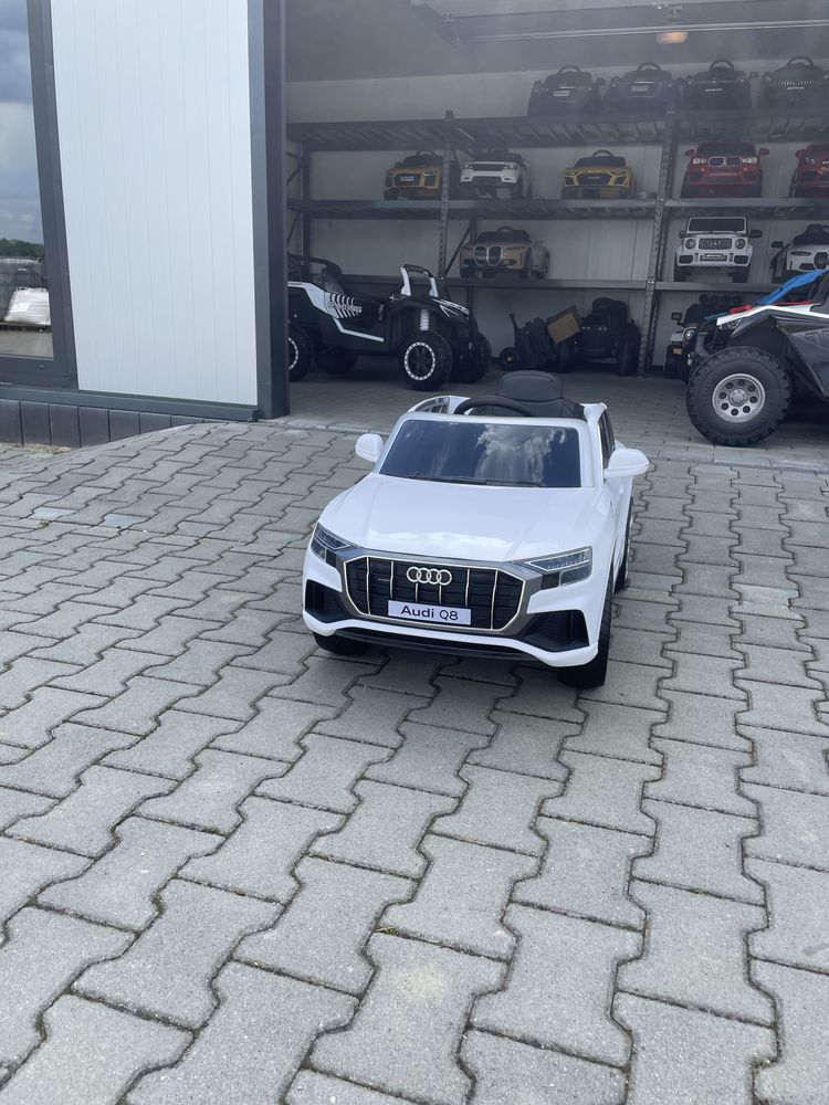 Auto na akumulator AUDI Q8 Pilot Skóra USB