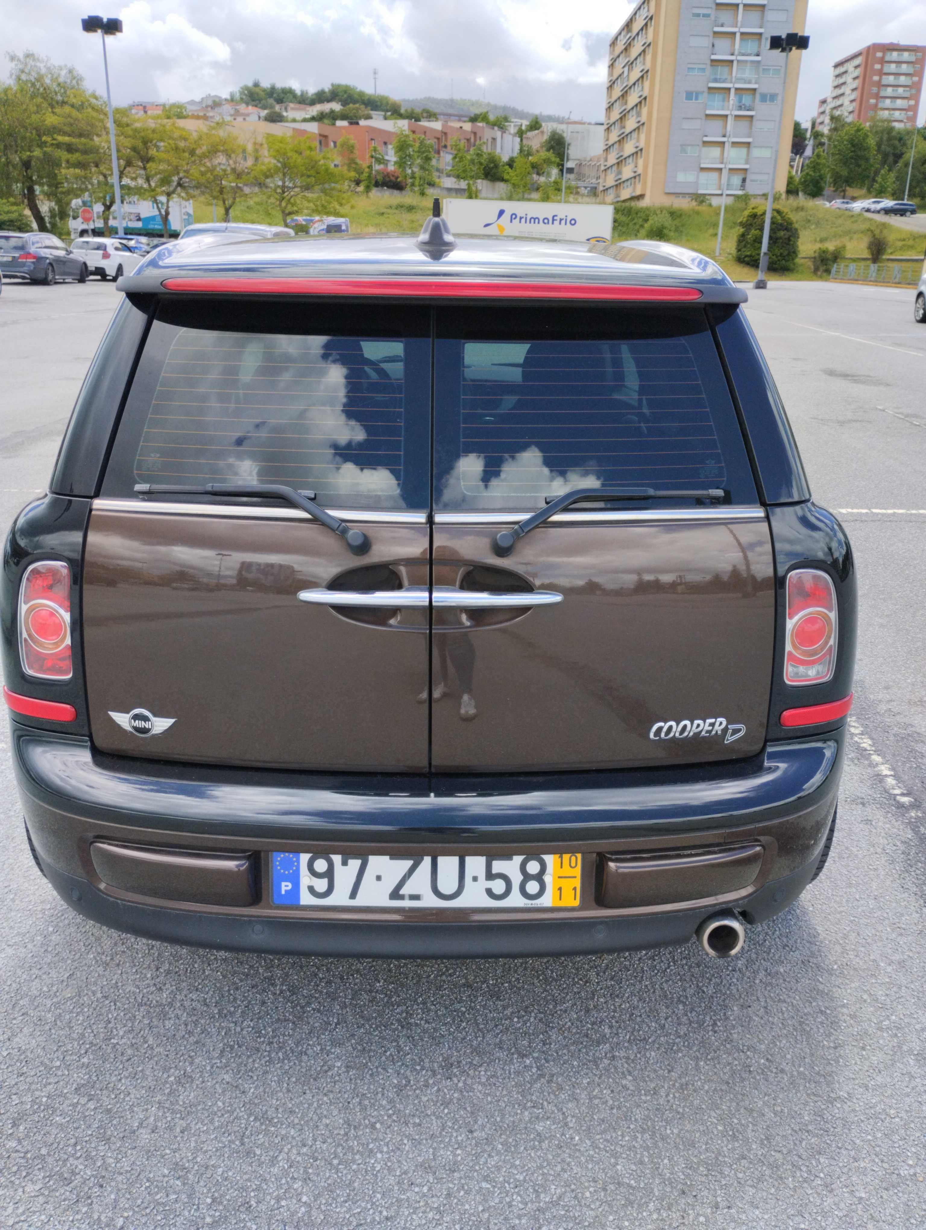 Mini Cooper D Clubman bom estado