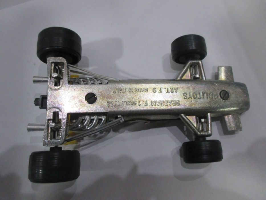 Miniatura 1/32 da Politoys Brabham F1