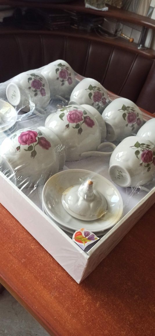Чайный сервиз на шесть персон