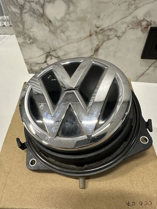 Продам значок з механізмом під камеру Volkswagen