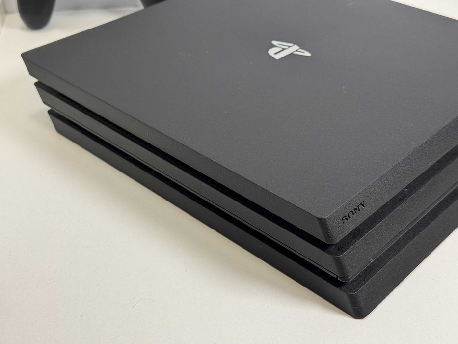 Konsola PlayStation 4 Pro PS4 1TB z Padem Gwarancja Super Stan
