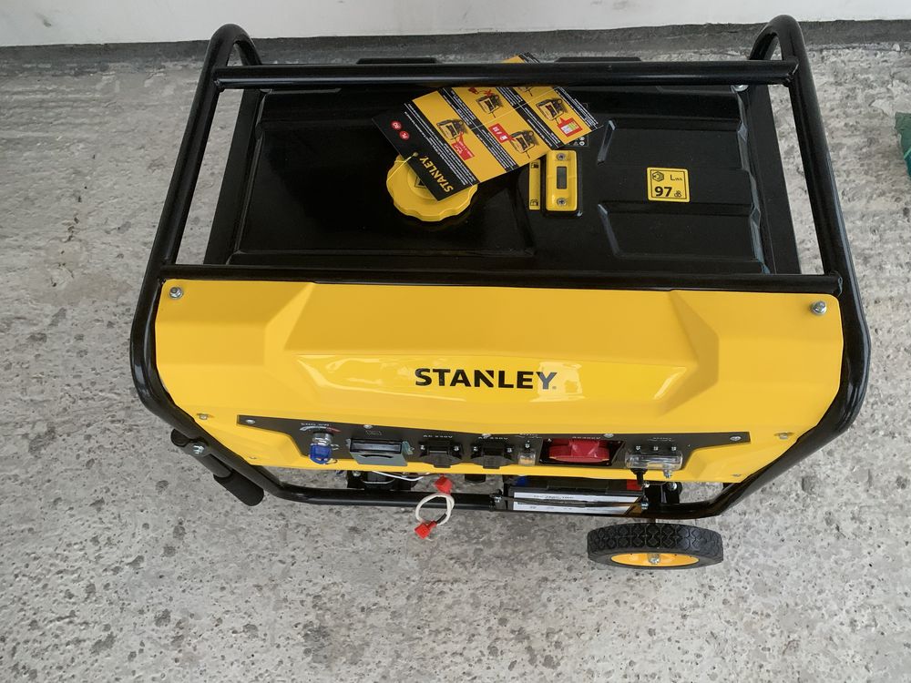 Бензиновый генератор трехфазный STANLEY SG7500 7,5 кВт