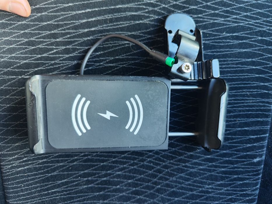 Продам беспроводную зарядку на руль(мотоцикл,самокат,велосипед)