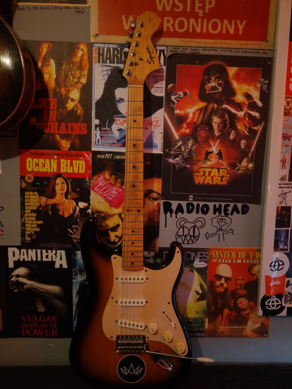 Gitara FENDER SQUIER stratocaster (+piecyk okablowanie i efekt)