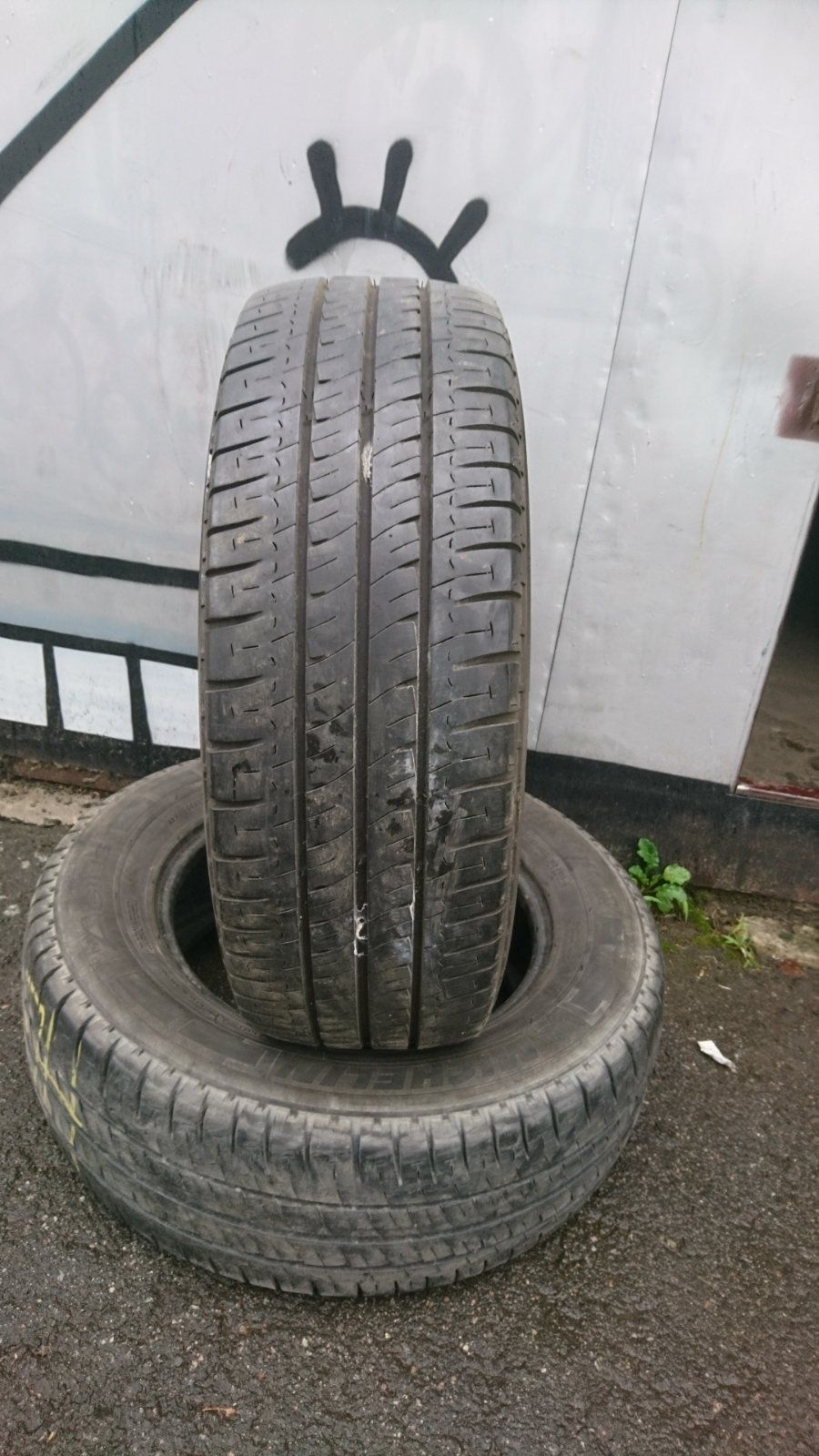 225/65r16c Michelin 2шт