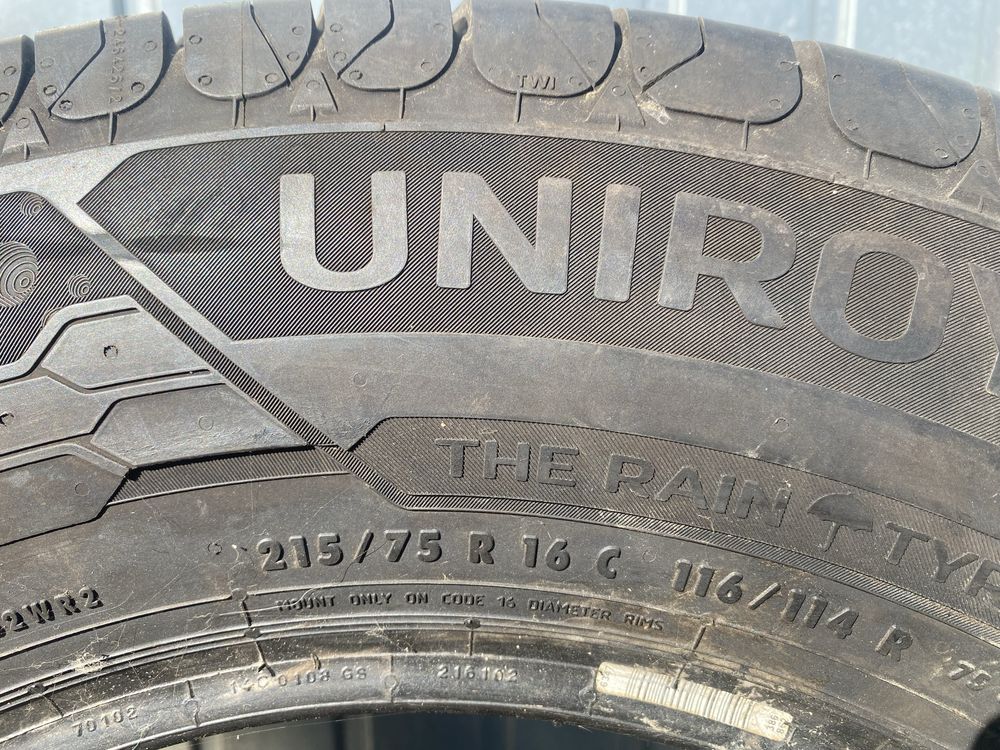 Unirojal 215/75 16C