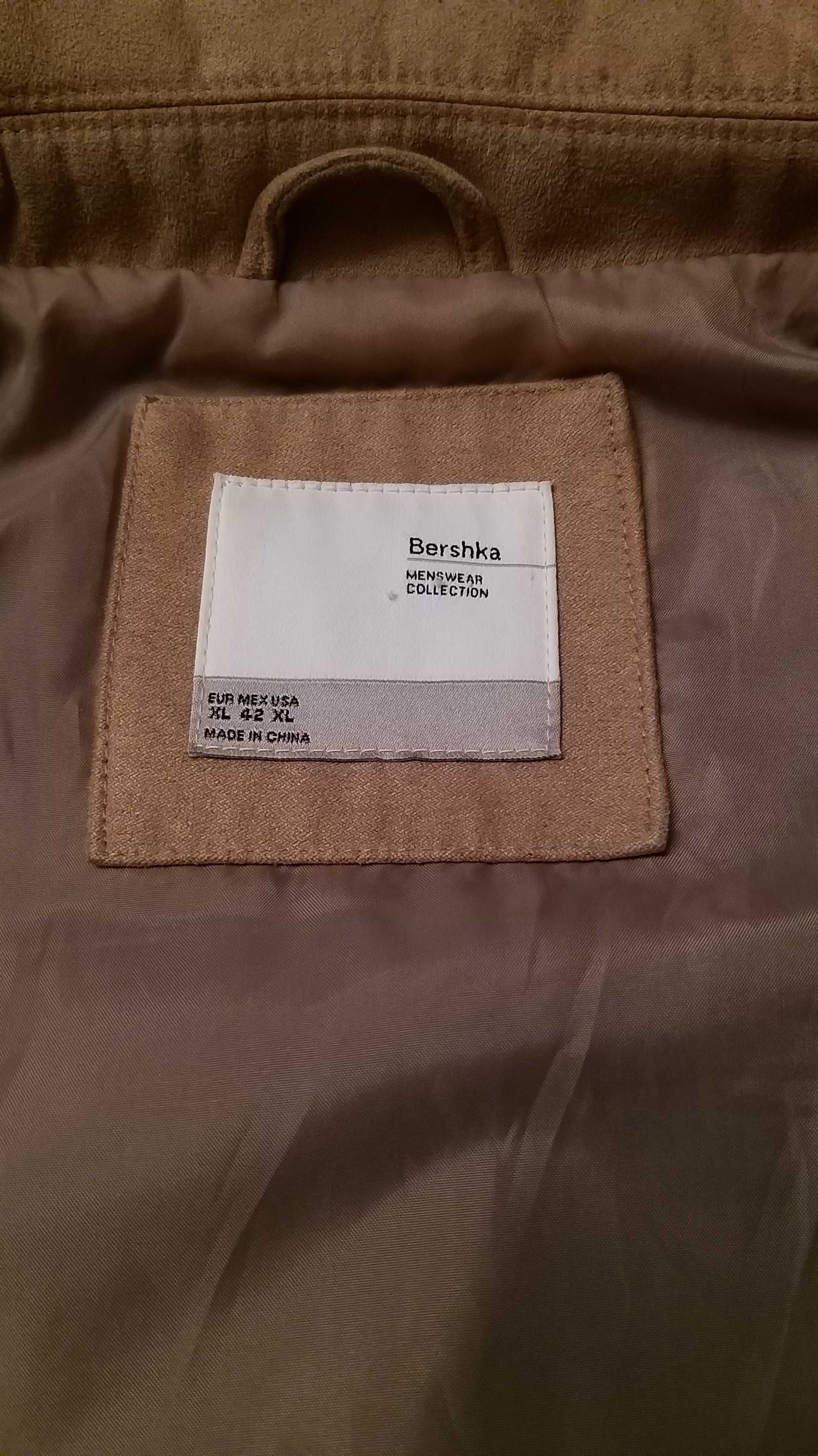 casaco camurça Bershka castanho