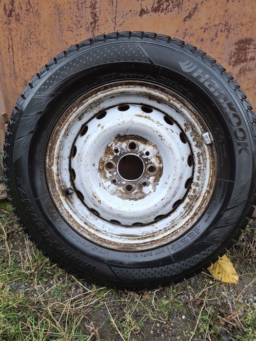 Продам комплект (4шт) зимових шин Hankook Winter i*cept IZ. 175/70R13.