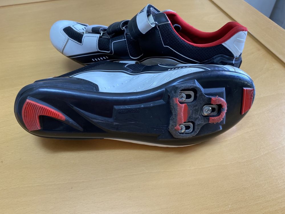 Sapatos ciclismo estrada btwin como NOVOS n45 oferta de 2 pares de cleats